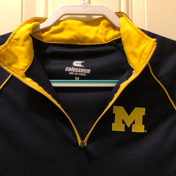 Colosseum Michigan Wolverines Youth Medium 1/4 Zip Pullover - Picture 4 of 8